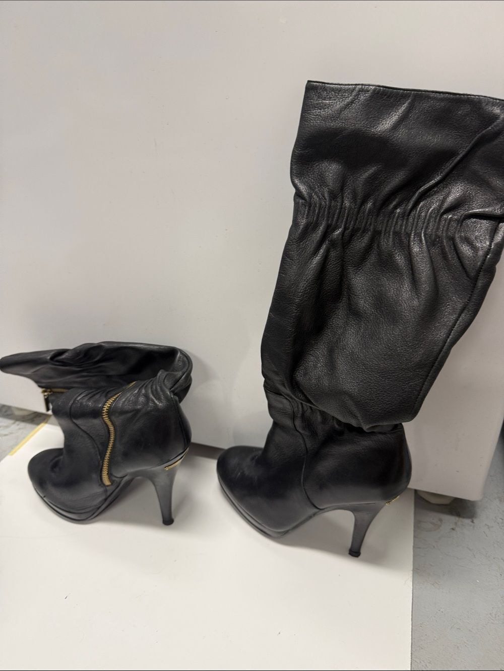 Michael Kors Soze 7.5 Black Leather Slouch Knee-High Heeled Boots - LIKE NEW